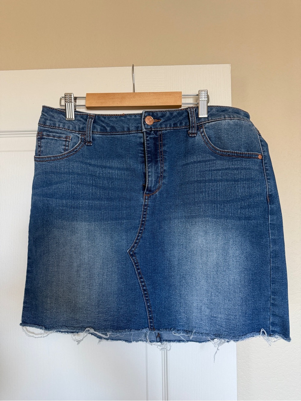 Classic Blue Denim Mini Skirt Celebrity Pink size 11